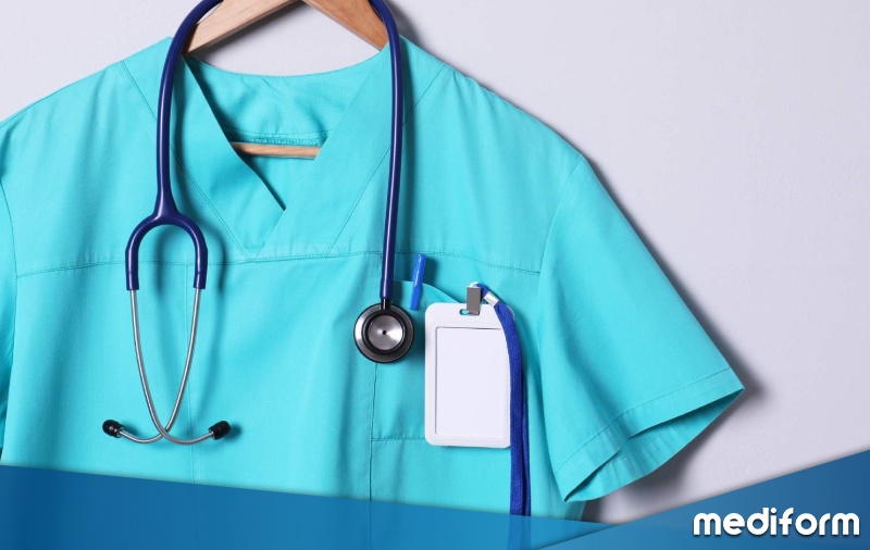 رنگ اسکراب و روپوش پزشکی
