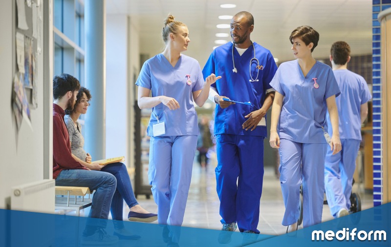 نکات مهم در انتخاب روپوش و اسکراب پزشکی