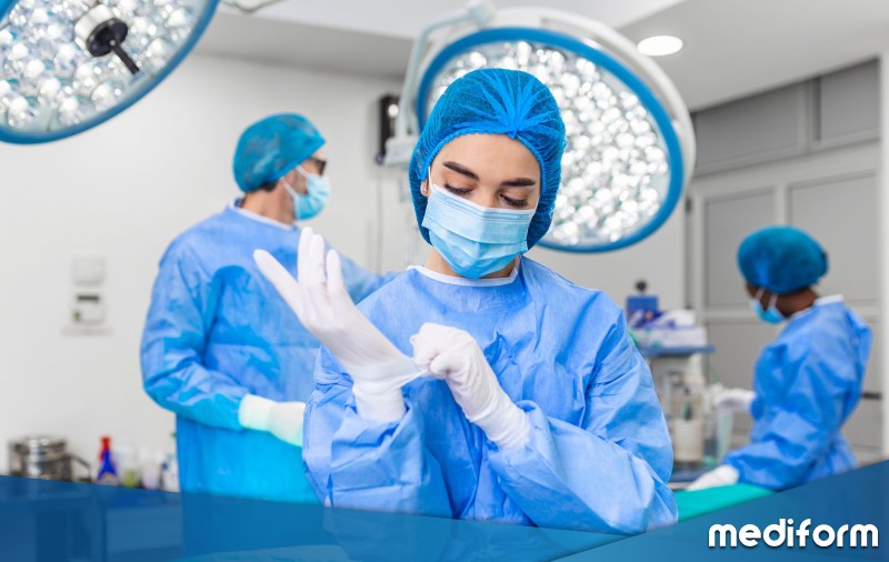 راهنمای انتخاب روپوش پزشکی برای محیطهای جراحی